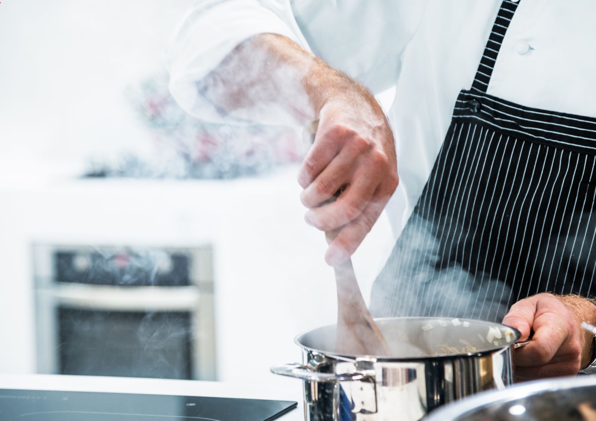 לחיות בכבוד