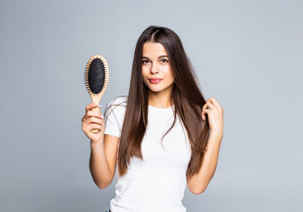 מחסור בוויטמינים ומינרלים: האם הוא עלול לגרום לנשירת שיער?